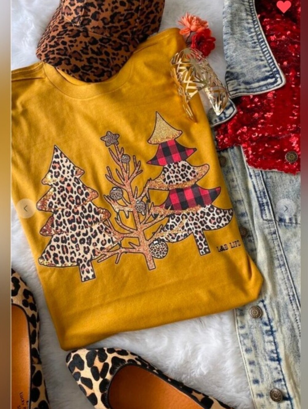 Graphic Tee Mustard Gold Cheetah Buffalo Plaid Festive Tree Size Medium New